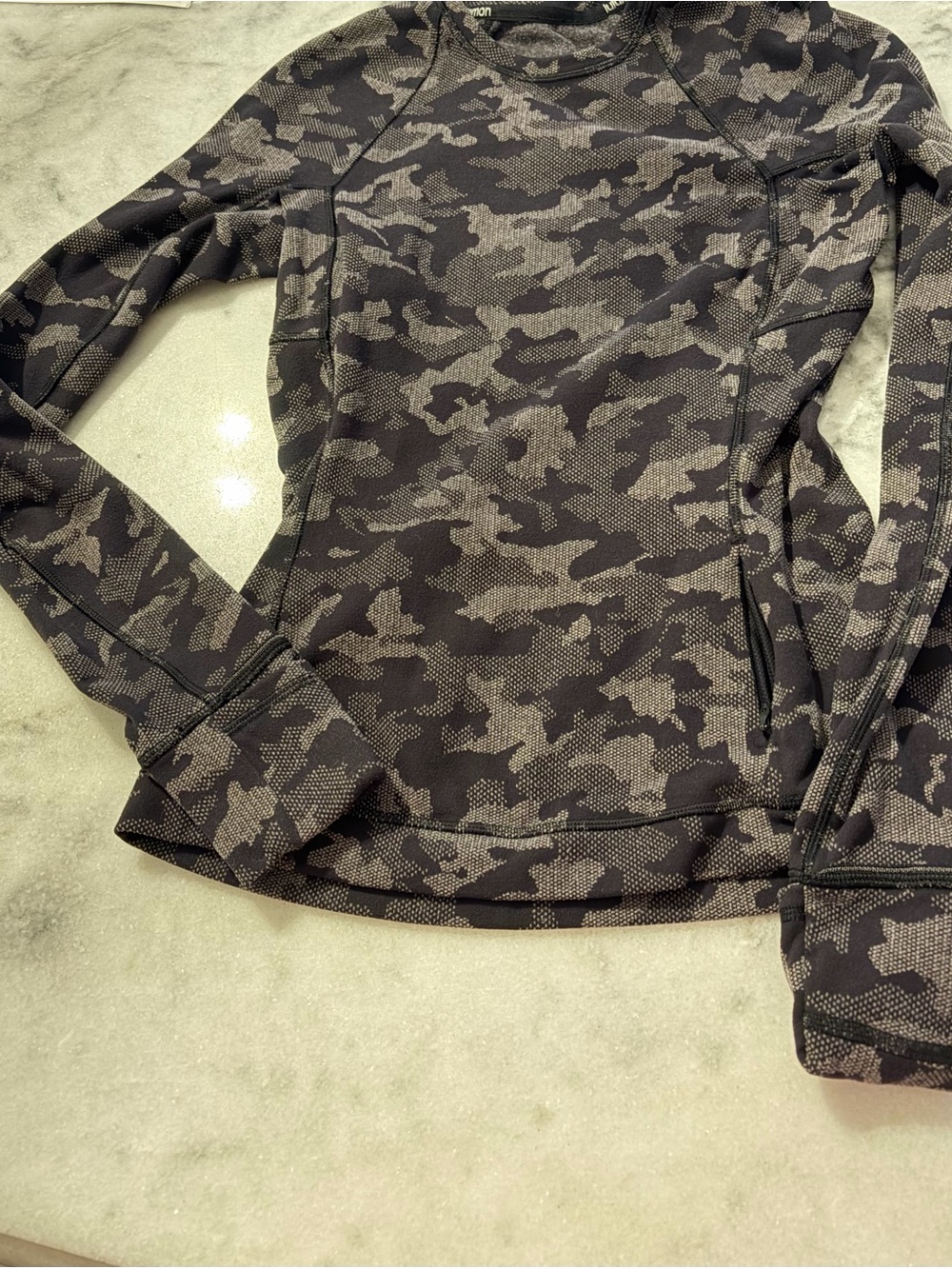Women’s Lululemon long sleeve fleece